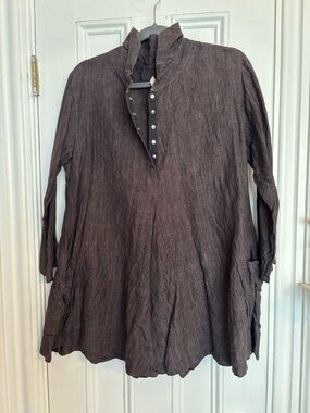 South Street Linen Snap-Front Linen top